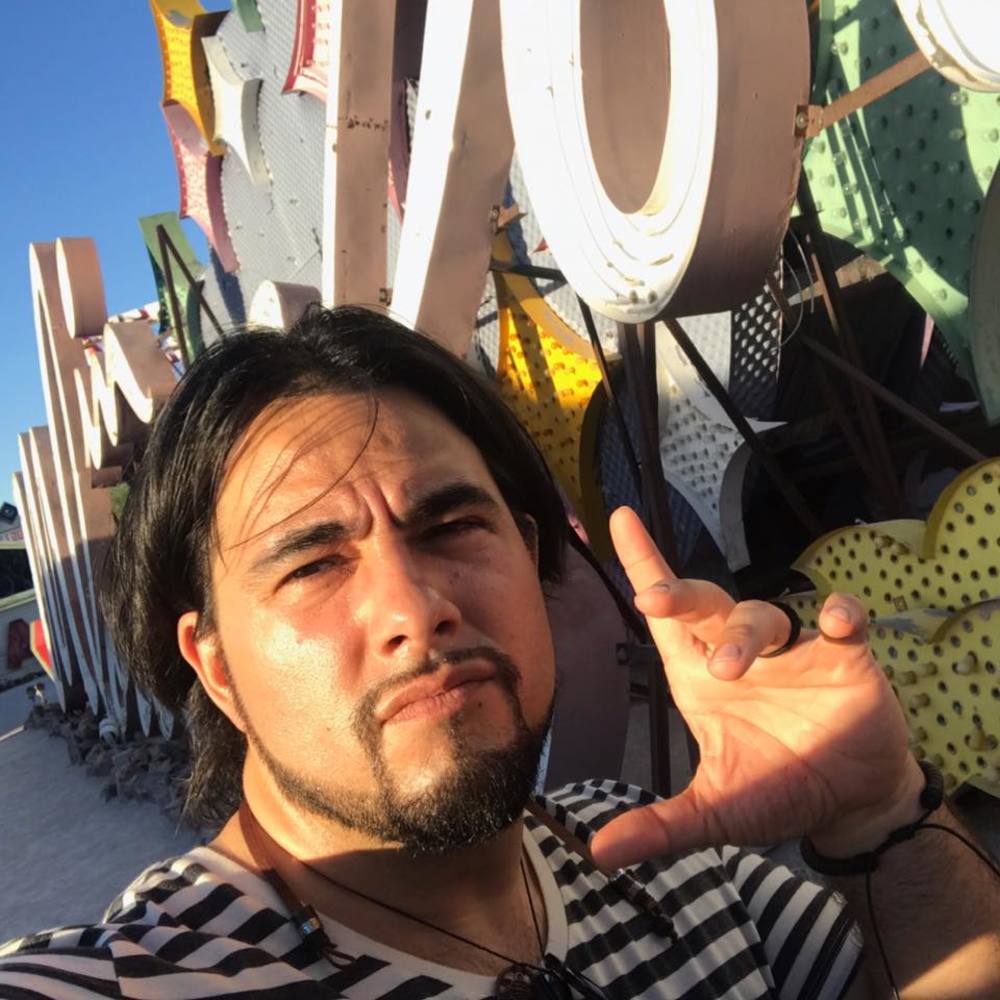 Meet your Posher, Carlos